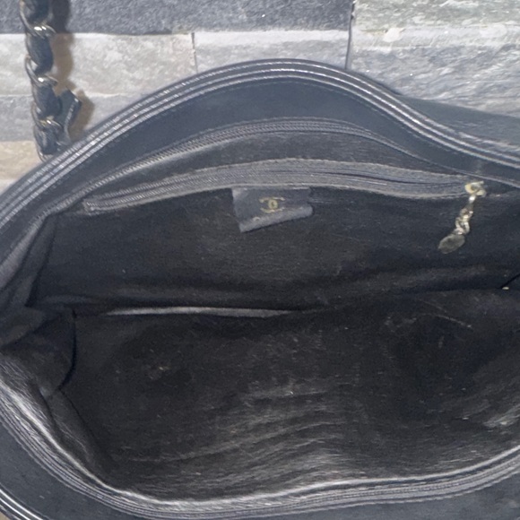 Fashionable Black Leather Chain Shoulder Bag - Picture 6 of 10